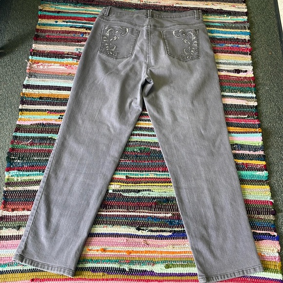 Gloria Vanderbilt Gray Bedazzled Amanda Jeans-#1965+ - Picture 11 of 12